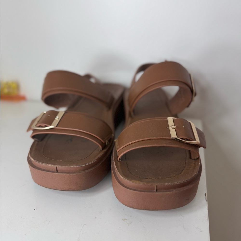 Brown Platform Sandals with Buckle Straps – Women’s Size [add size] Casual Summe - Picture 2 of 8